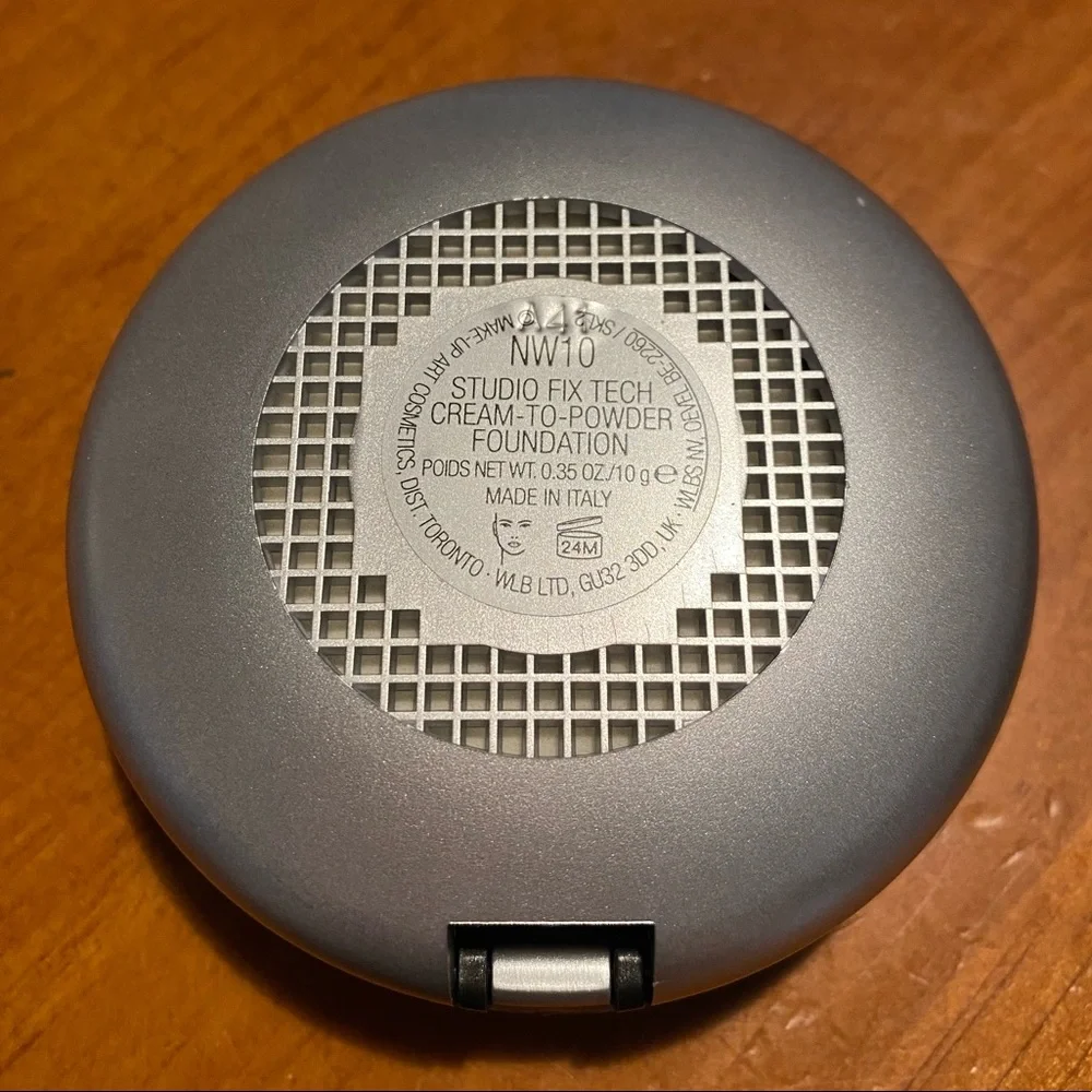 MAC Studio Fix Tech Cream to Powder Foundation